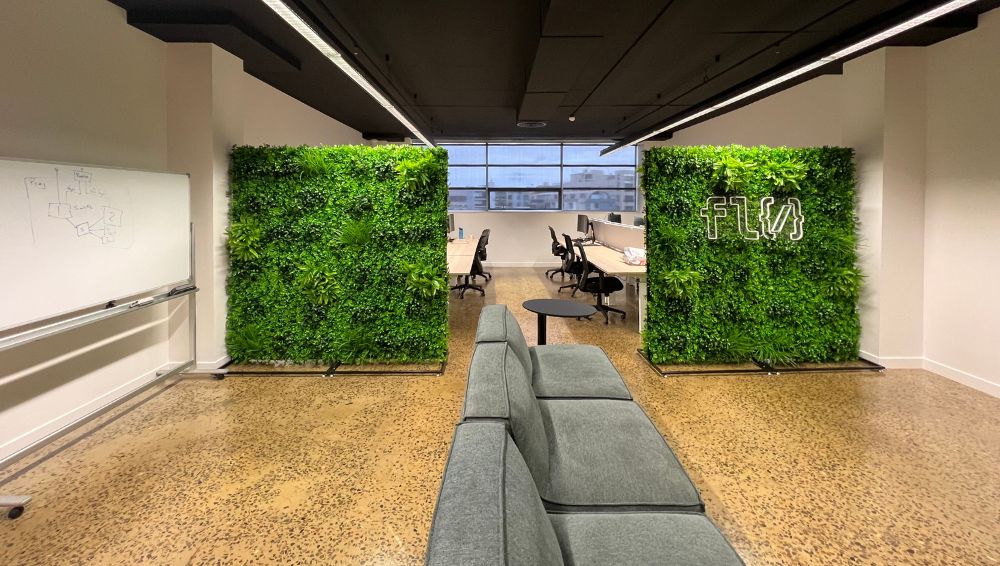 Fl0 Office, Free-standing, Artificial Green Walls | Privacy Screens